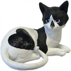 Amadeus Chat allongé coeur de décoration en résine